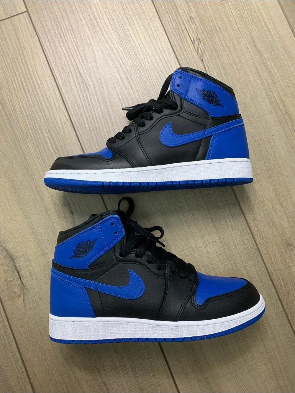 Nike Air Jordan 1 Retro High Black/Blue Sneakers